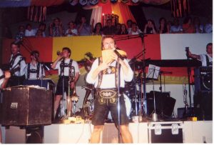 Banda Die Original Mottener criou o hino da Schützenfest.